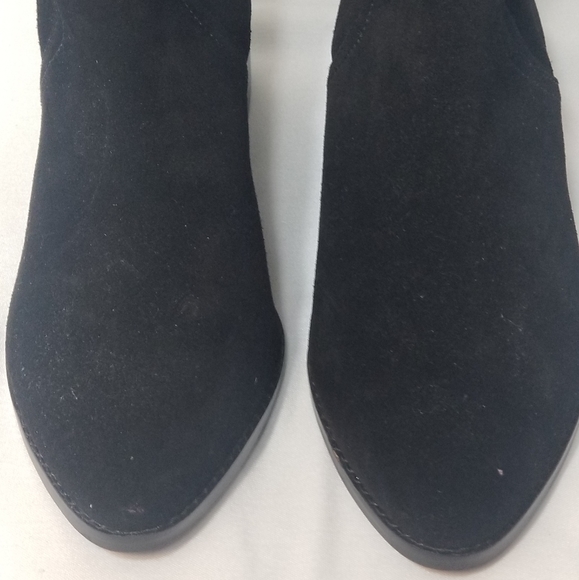 Women's Lucky Brand Suede Boots - Picture 15 of 16